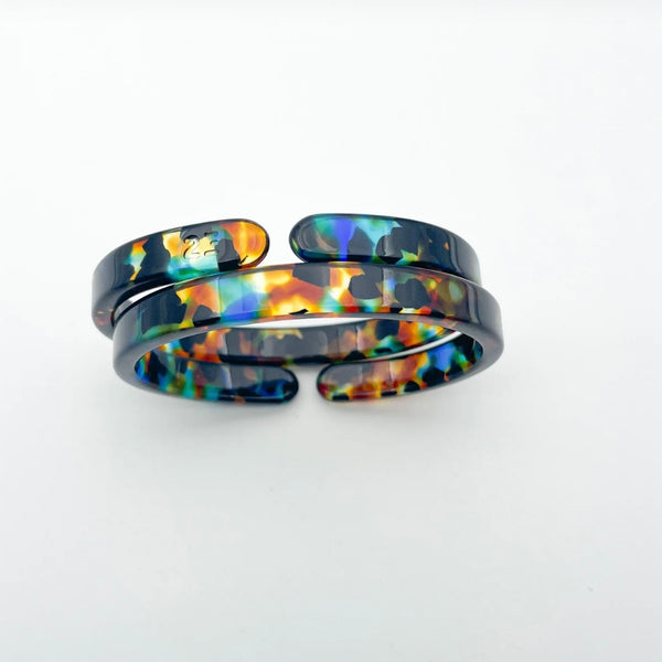 Bracelet jonc fin écailles marron bleu