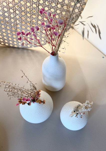 Vase "perlé" en grès émaillé blanc (Design 3)